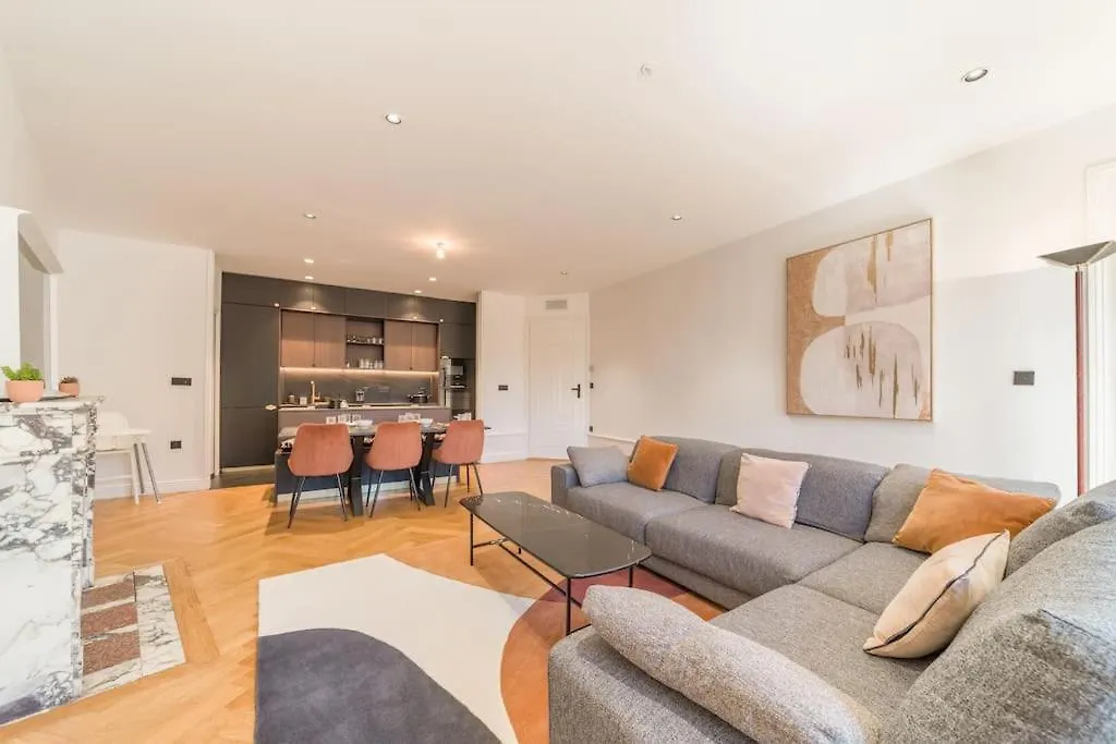 Astoria Haussmannien - Appartement De Caractere Aix-les-Bains 0*,  France