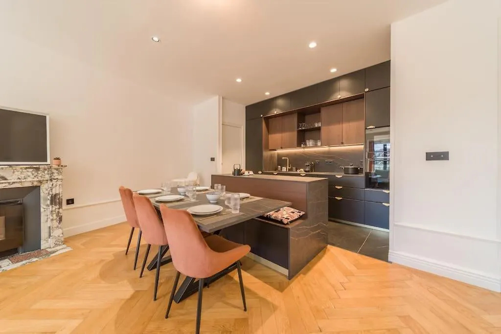 Astoria Haussmannien - Appartement De Caractere Aix-les-Bains 0*,  France